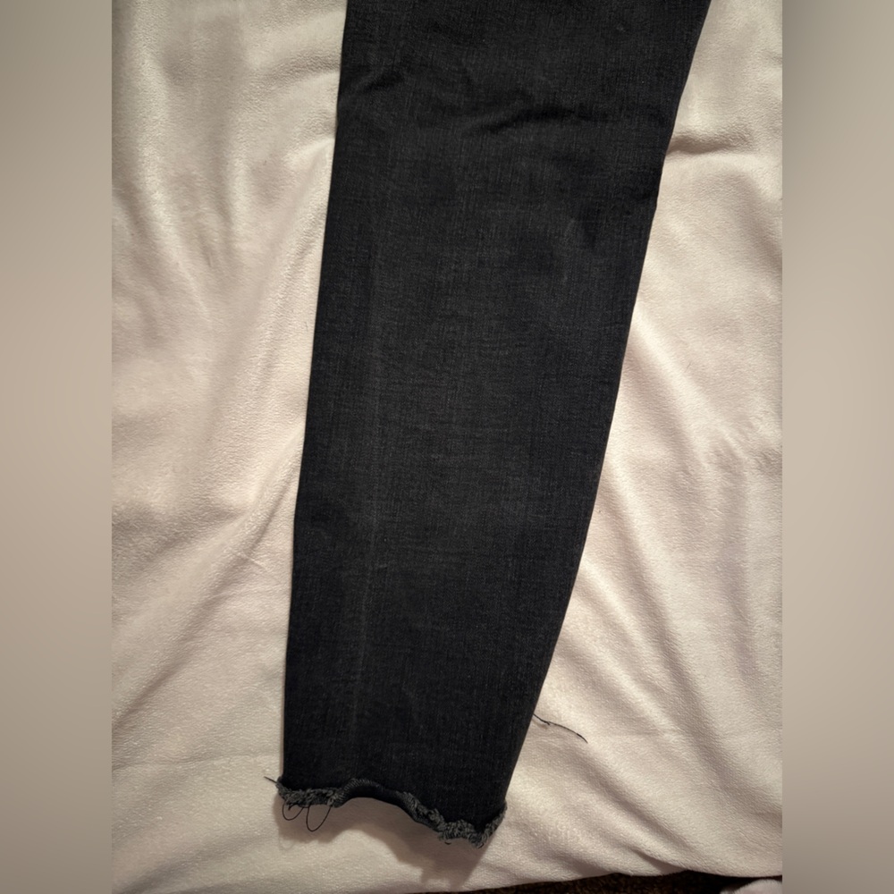 Jennifer Lopez Black Distressed Skinny Jeans - Picture 15 of 16